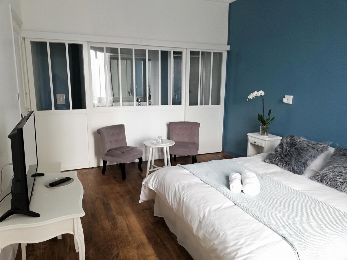 L'Angely - Chambres D'Hotes Niort Luaran gambar